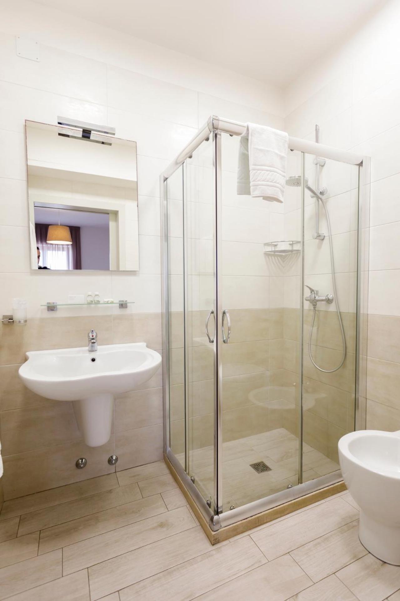 Hotel Corallo Santa Maria al Bagno Oda fotoğraf